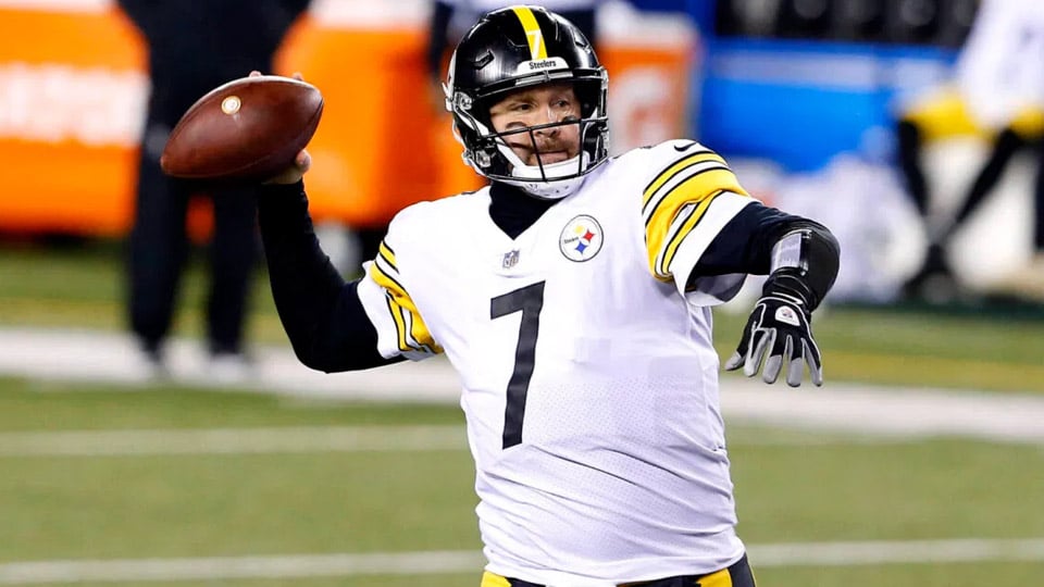 The Pittsburgh Steelers and quarterback Ben Roethlisberger agreed to a deal to have the veteran stay under center with the team.