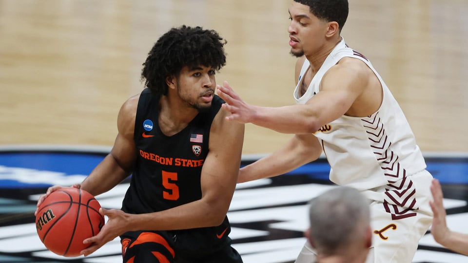 The Loyola Chicago Ramblers face the Oregon State Beavers in a Sweet 16 NCAA Tournament game on Saturday afternoon.