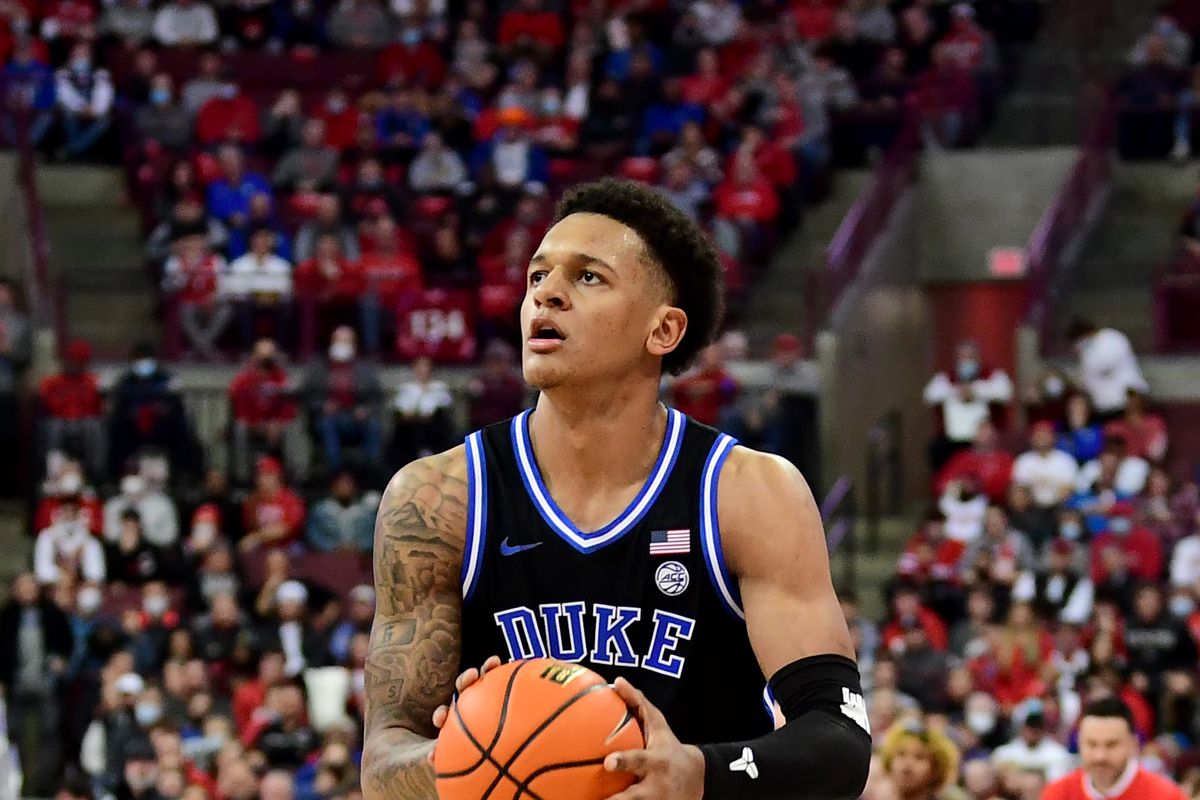 DUKE BLUE DEVILS VS NORTH CAROLINA TAR HEELS BETTING PREVIEW